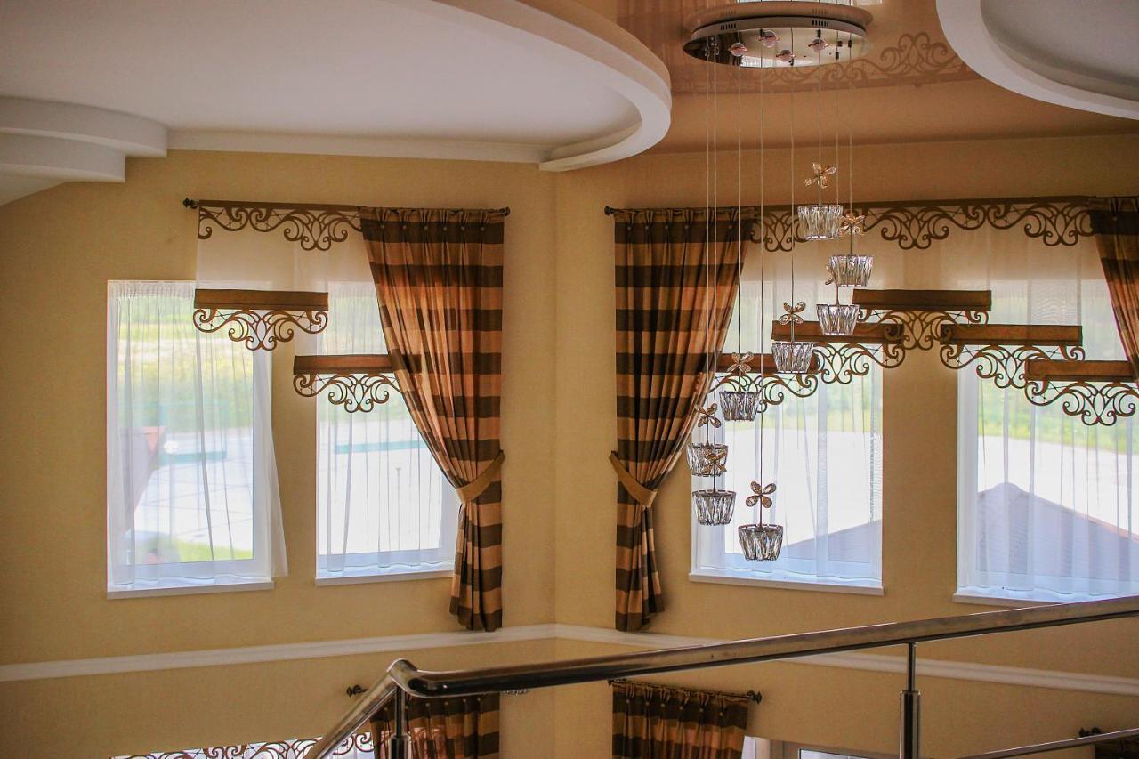 Роляда Hotell Tysmenytsia Exteriör bild