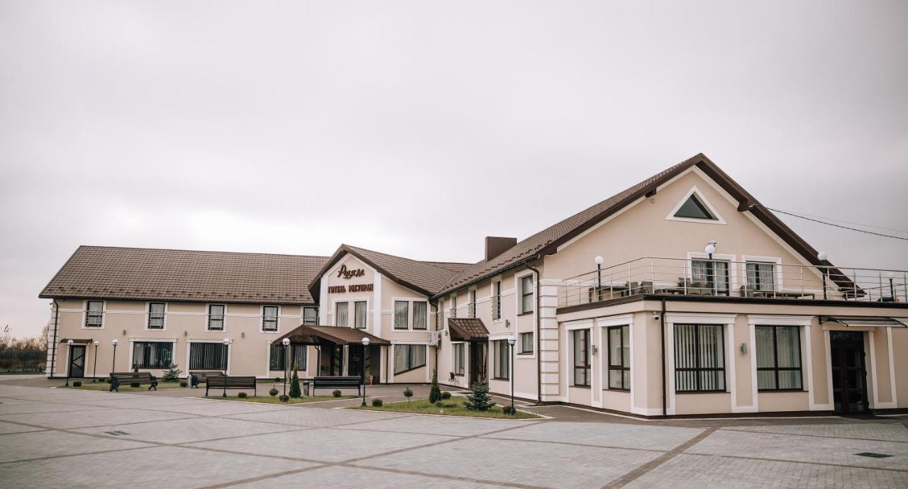 Роляда Hotell Tysmenytsia Exteriör bild