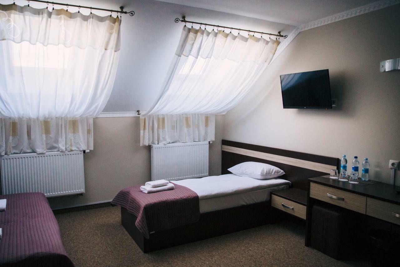 Роляда Hotell Tysmenytsia Exteriör bild