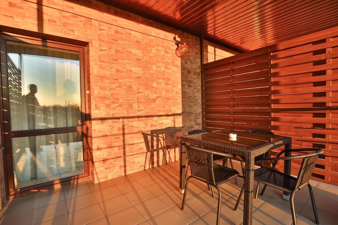 Роляда Hotell Tysmenytsia Exteriör bild