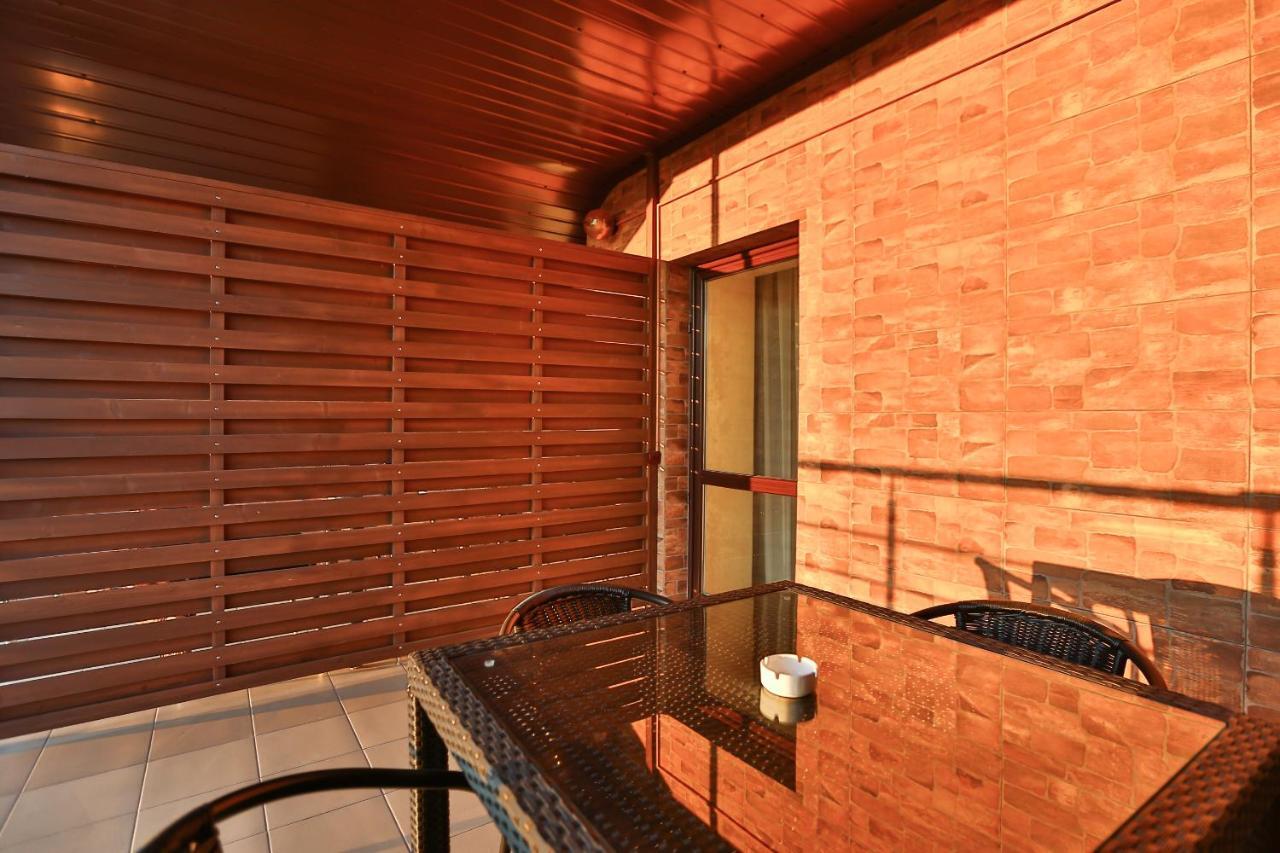 Роляда Hotell Tysmenytsia Exteriör bild