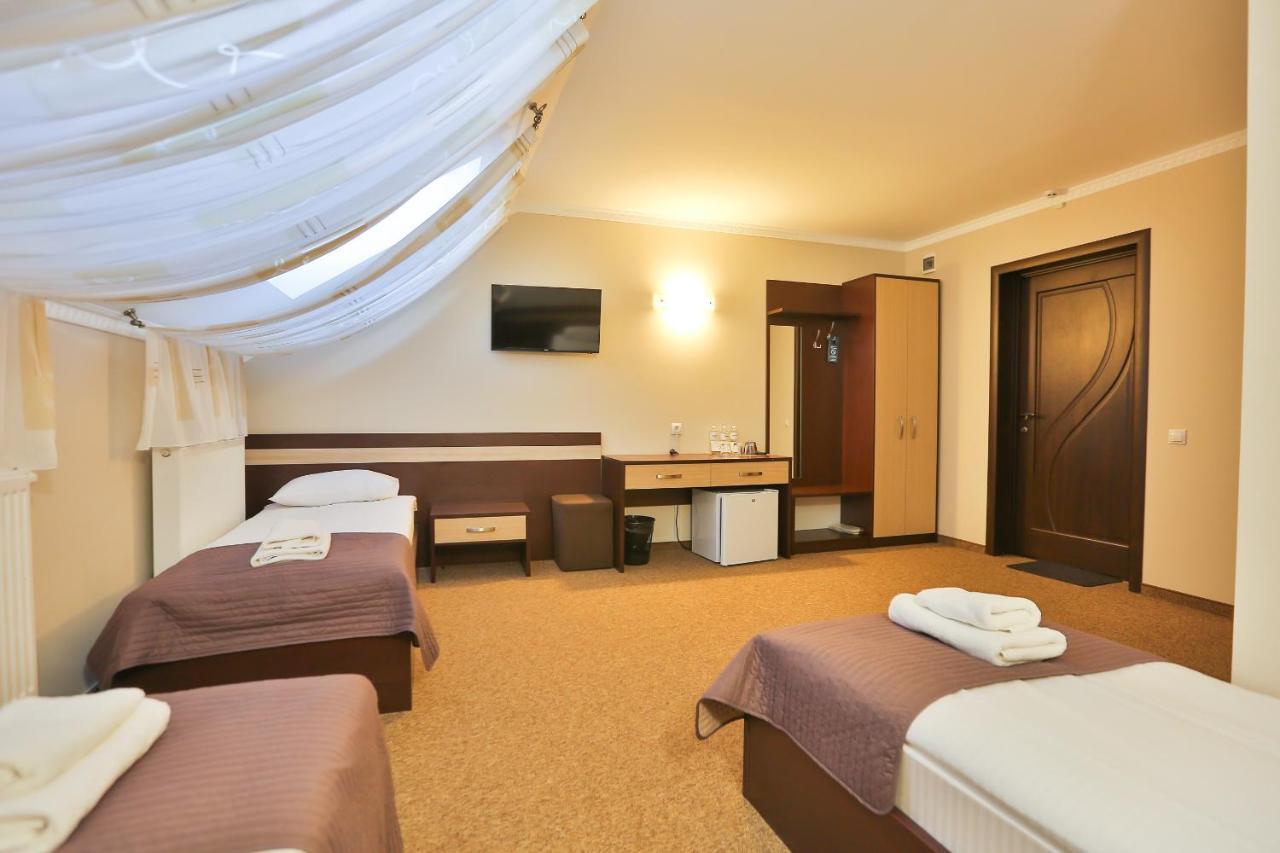 Роляда Hotell Tysmenytsia Exteriör bild