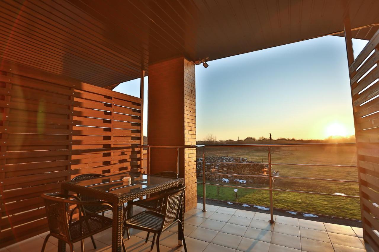 Роляда Hotell Tysmenytsia Exteriör bild