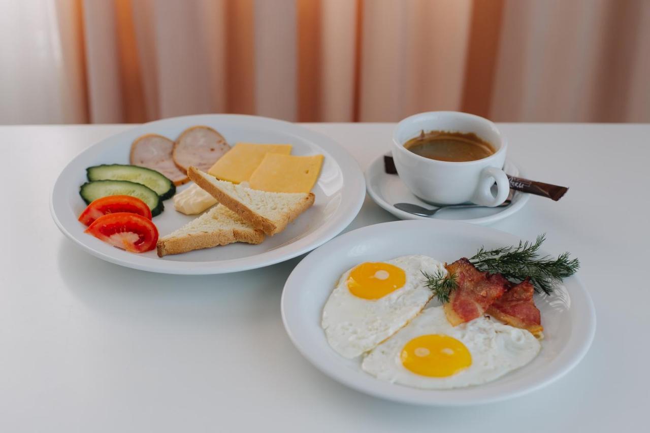 Роляда Hotell Tysmenytsia Exteriör bild